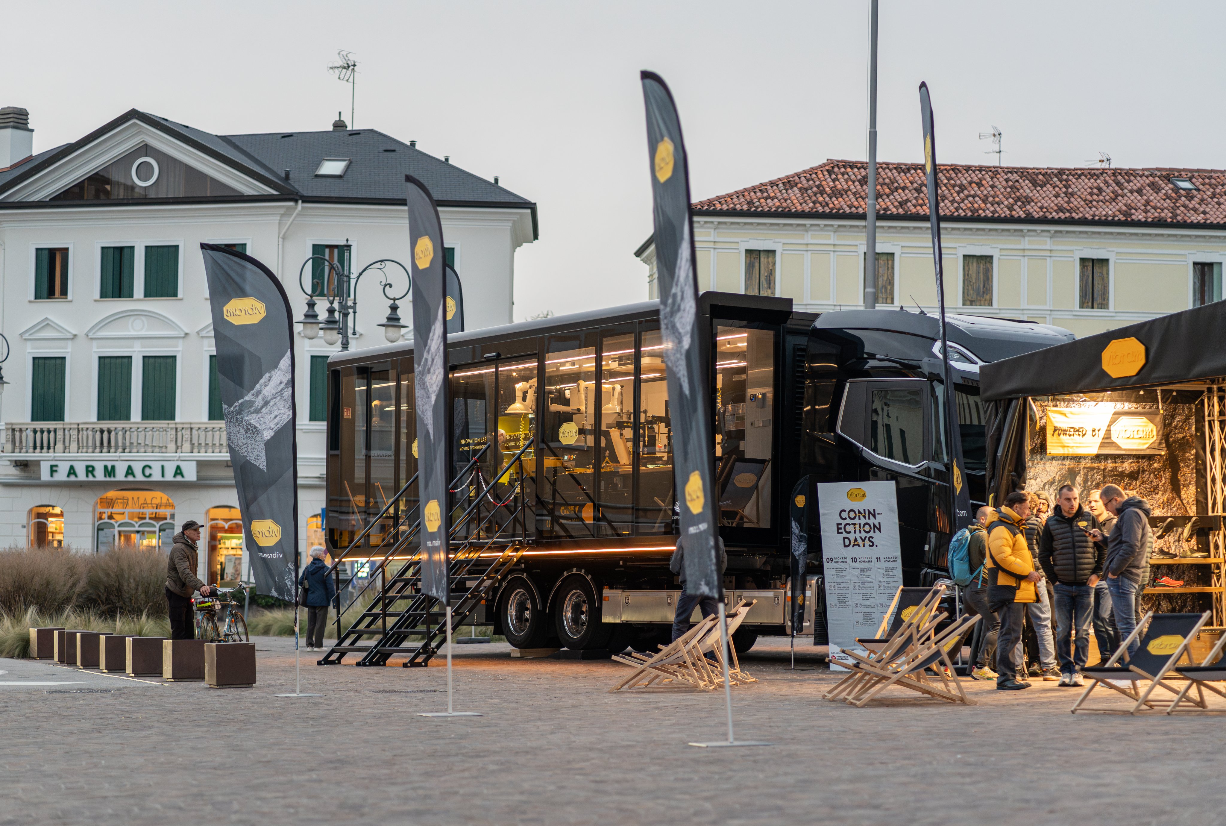 Vibram store city road