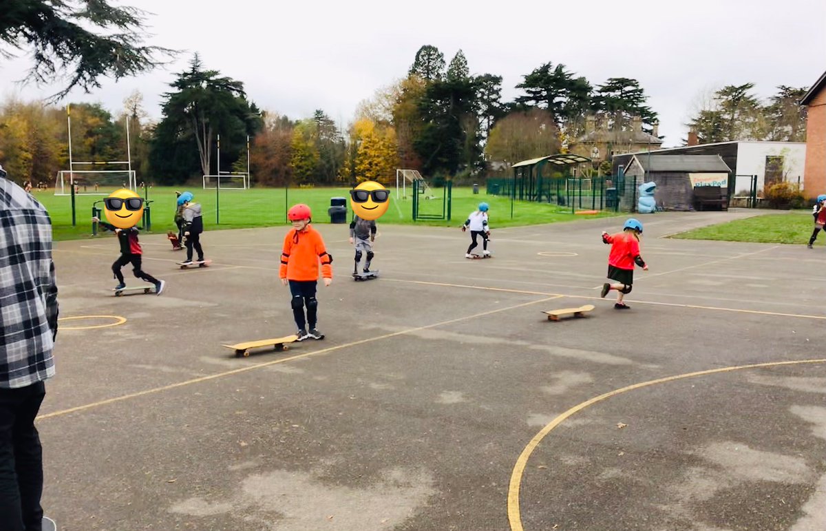 Leopard class have had superb skateboard coaching from <a href="/teamrubicon_/">Team Rubicon</a> and they all loved it. Some tried for the first time. Super proud teacher. 🛹😎 #teamrubicon #skateboardtricks #activekids #learnsomethingnew