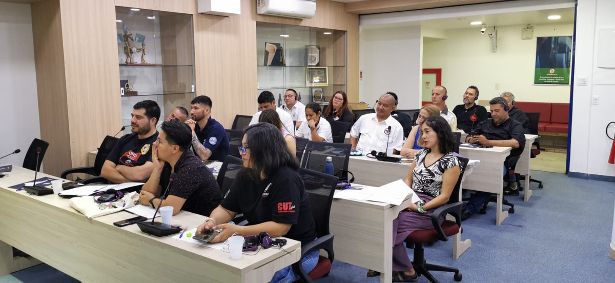 ITF_Americas's tweet photo. #Brasil 🇧🇷 Iniciou a reunião da Rede Regional dos Trabalhadores de Plataformas Virtuais com representantes da #Argentina, Brasil, #Chile, #México e #Panamá para estabelecer vínculos entre sindicatos e criar um plano de trabalho na defesa dos direitos trabalhistas #MovemosOMundo https://t.co/7vqSwevKNh