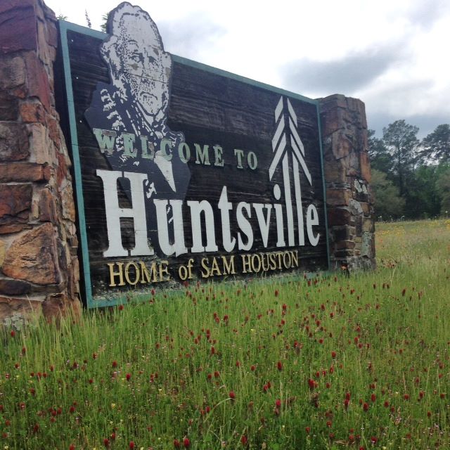 Go2HuntsvilleTX's tweet photo. It isn't the holidays without a little travel! And what better way to take a break from driving is there than visiting the Sam Houston Statue & Visitors Center? Stop by and see, you wont be disappointed! #HuntsvilleTX #PureTexas #VisitHuntsvilleTX https://t.co/wuwsIcnrbc