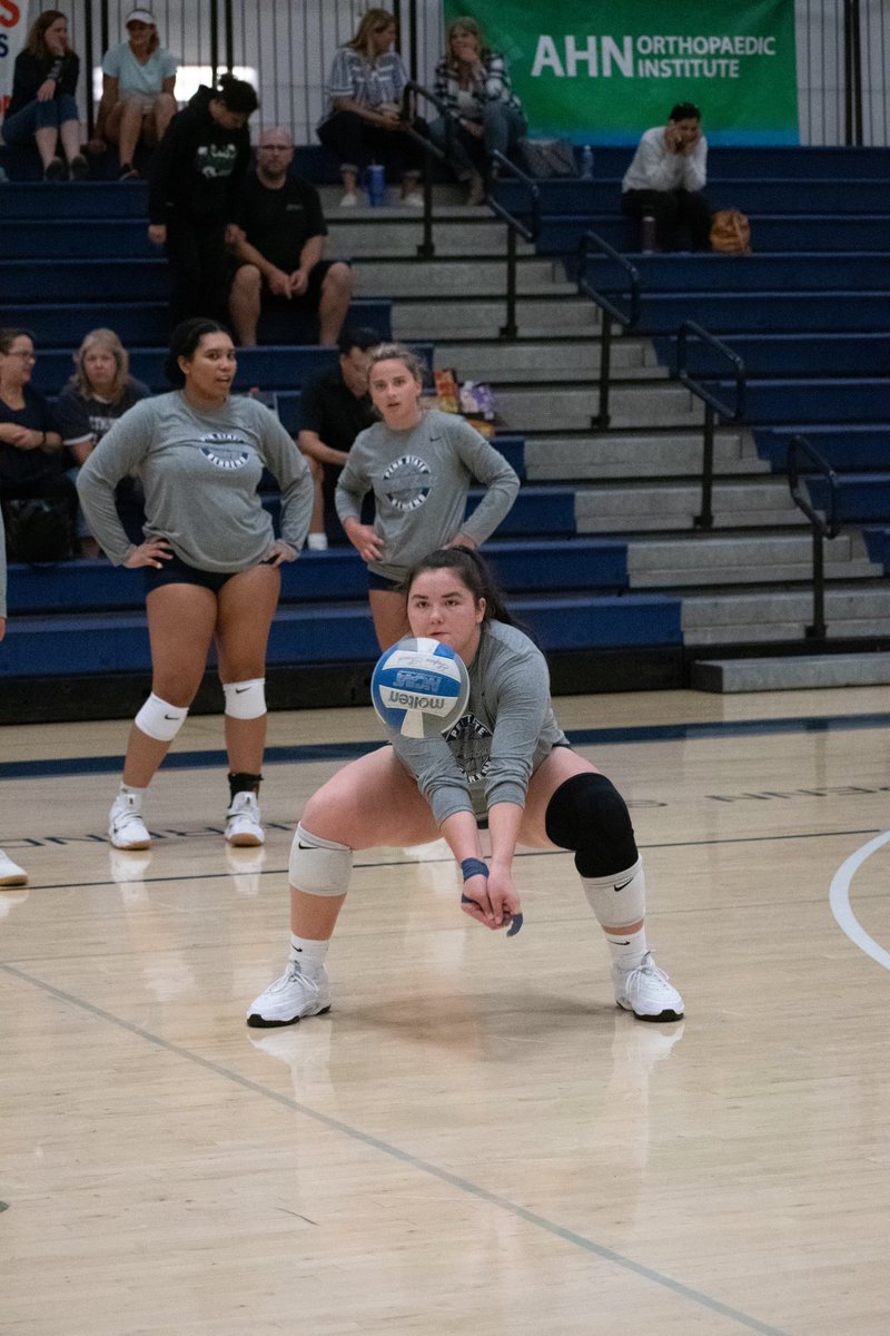 westpasports's tweet image. Taylor Goodspeed’s journey to college volleyball was different than most. Even if so, she feels thankful for those who’ve made it possible to be in this chapter of life.

Her journey in @Tribune_Sports 🏐⬇️

📸: Harrison Lilley x @Meadville_Trib 

linktr.ee/WesternPASport…