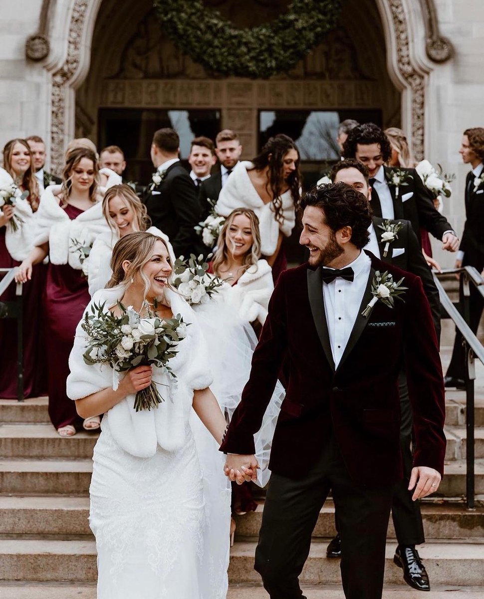 White Friday Weekend + Cyber Monday are almost here! See how you can say yes for even less this weekend through Monday 🥂

luxereduxbridal.com/blogs/news/bla…