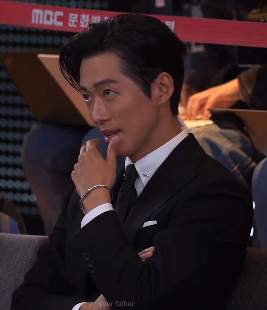 𝙮𝙤𝙪𝙧 𝙛𝙖𝙩𝙝𝙚𝙧 tweet media