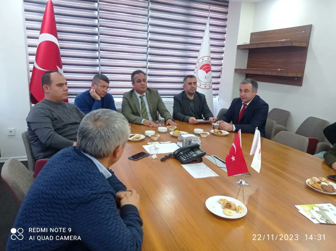 Toçbirsen Ankara 6 Nolu Şube Yönetimi olarak Altındağ İlçe Müdürlüğünde görev yapan üyelerimizi ve İlçe Müdürü sn. Alper Koçaker'i ziyaret ederek karşılıklı fikir alışverişinde bulunduk. İlgi ve alakaları için teşekkür ederiz.