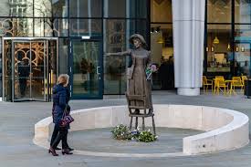 Greater Manchester's most notable statues and sculptures - what they