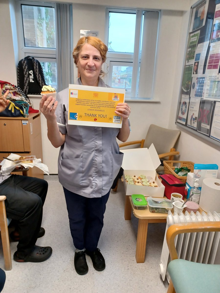 tracey_wyeth's tweet photo. @SolentPEAs out and about again visiting our fabulous HCSWs in Southampton #NursingSupportWorkers'Day @theRCN https://t.co/mZbeAHu5Gw