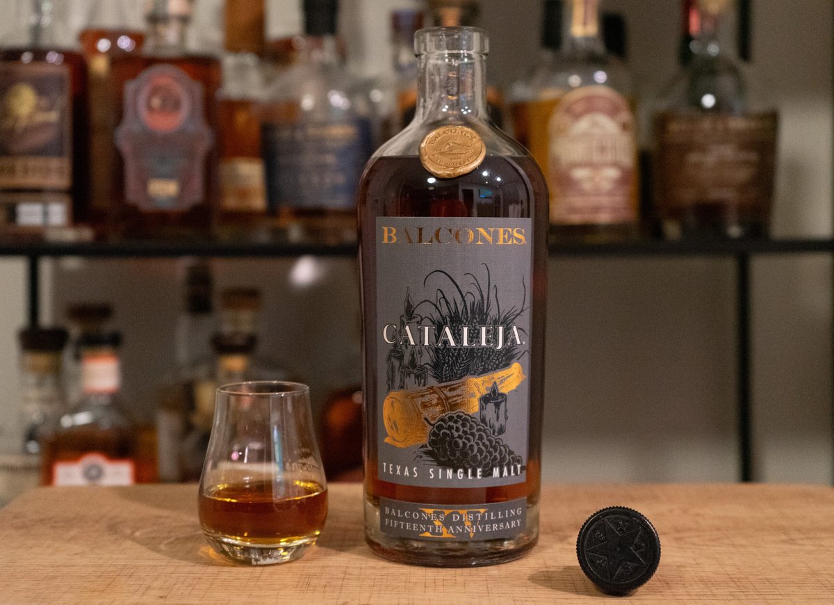 Last month, we spent a couple of days in Waco with @BalconesWhisky for its 15th anniversary and tasted its new whiskey, Cataleja Texas Single Malt. A thread of our coverage from the trip: