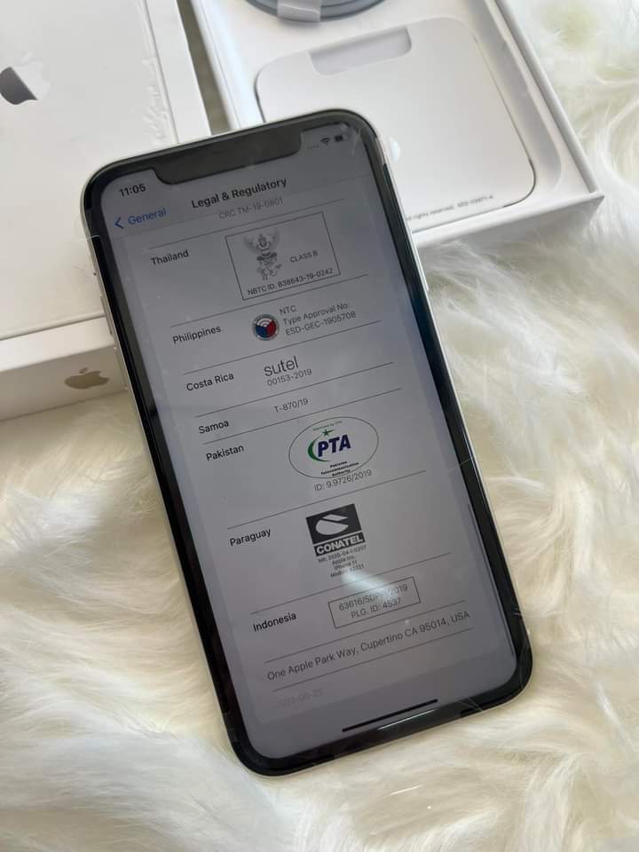 lomlcart's tweet photo. wts lfb ph

✶ iphone 11 128gb (11 days old only)
♡ white

💸 29,500

— factory unlocked
— no issue
— no dents or scratches
— can pass as brandnew
— 100% battery health 
— openline
— ntc approved

dm for inquiries! 

⌗ helping a friend https://t.co/WF1PLWWKZe