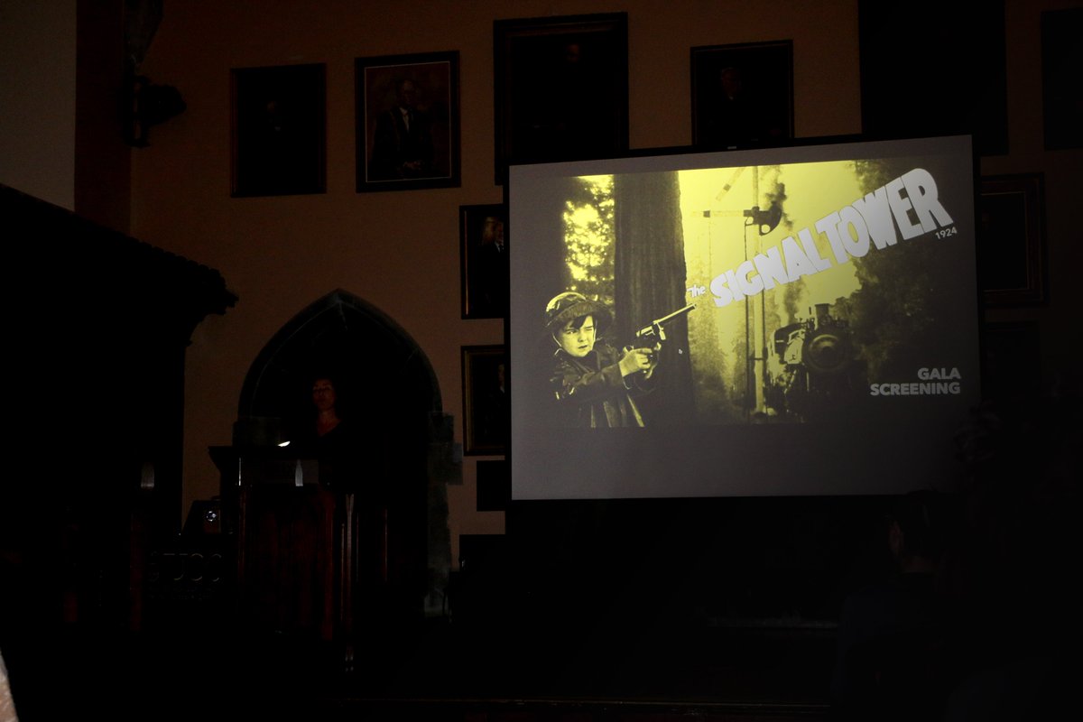 An amazing evening in Aula @UCC for The Signal Tower (1924), brought back to screen by wonderful Robert Byrne @sfsilentfilm , w/ live music by super @stephenstumm Huge, appreciative crowd. Thanks to @Zeus_Scooters @CACSSS1 @ucccreates @MusicUCC & all who helped. Photos M.Hussey🙏