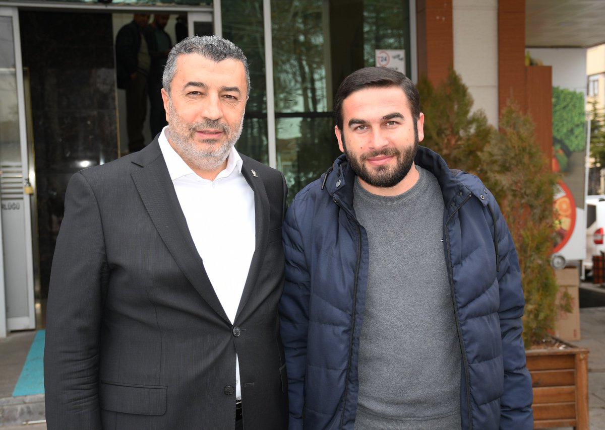 Ak Parti Battalgazi Belediye Başkanlığı için aday adaylığı başvurusunda bulunan, değerli Malatya Ticaret Borsası Başkanımız Sn. Ramazan Özcan'a çıkmış olduğu yolda başarılar dilerim.