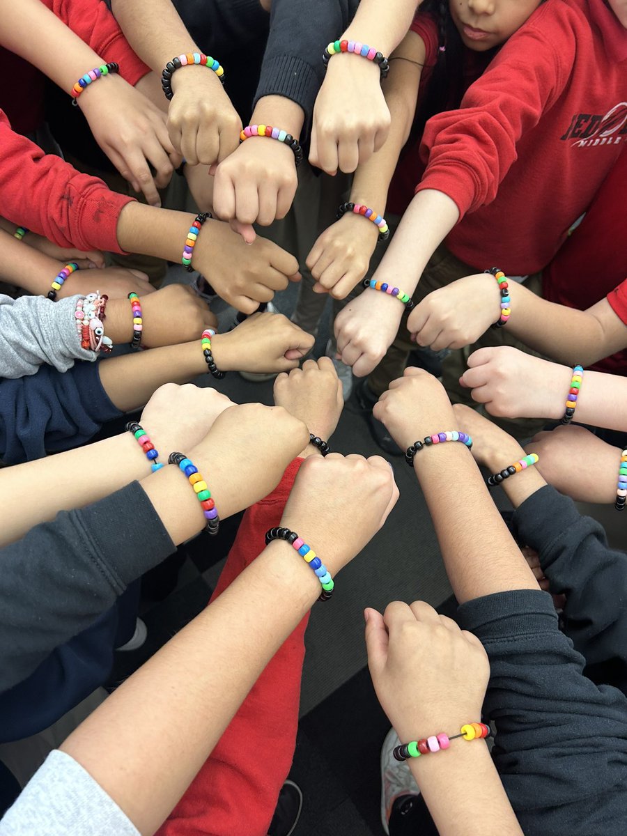 Amber LoCascio (@misslocascio) on Twitter photo We have so much to be thankful for in room 140! Happy Thanksgiving! ๐ฆโฅ๏ธ <a href="/rbmsROCKETS/">Red Bank Middle</a> We have so much to be thankful for in room 140! Happy Thanksgiving! ๐ฆโฅ๏ธ <a href="/rbmsROCKETS/">Red Bank Middle</a>