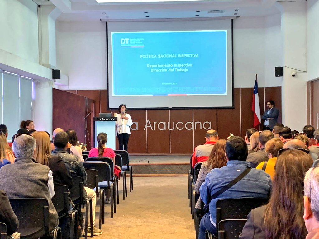 drt_biobio's tweet photo. Un centenar de dirigentes sindicales participan en actividad organizada por el Consejo Tripartito Regional de Usuarios (#CTRU) #Biobio de la @DirecDelTrabajo sobre política nacional inspectiva, dictada por profesional de Departamento Inspectivo
#DialogoTripartito #TrabajoDecente https://t.co/AXLReCKMub