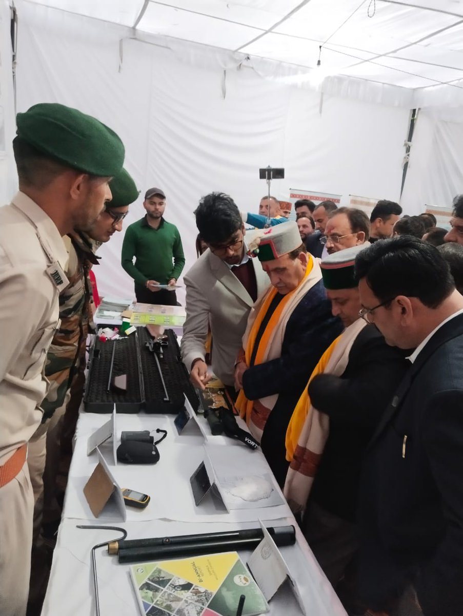 Honourable Speaker of Vidhan Sabha  and Honourable Minister for Industries interacted with our staff when they visited the exhibition stall of Wildlife Wing and Wetlands division during the #renukaji international fair. 
<a href="/harshChauhanINC/">Harsh Wardhan Chauhan</a>