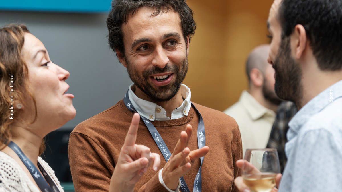 1/ 🥳🤝 Hace unos días, celebramos el encuentro anual de #becariosFundlaCaixa en <a href="/Caixaforum/">CaixaForum</a> Barcelona.

¡Muchas gracias a todos y todas por venir y hacerlo posible!

📸 👇