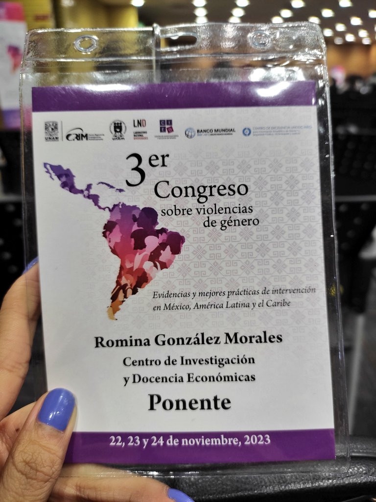 rominagm_'s tweet photo. Andamos en el @CongreVioGenero, compartiendo y aprendiendo 🤓 https://t.co/eOlWCqPqfE