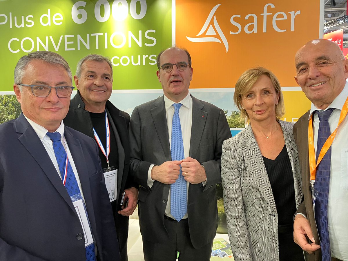 Dom_Granier's tweet photo. Un salon des maires riche en rencontres et en échanges aujourd'hui !
La Safer accompagne les collectivités dans leurs projets d'aménagement du territoire rural 🤝
#SalonDesMaires2023 https://t.co/zB3s2WyvAd