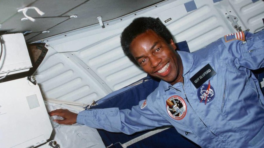 Happy birthday to Guion “Guy” Bluford, the 1st African American person in space, who was born #OTD in 1942. Bluford, an Air Force fighter pilot, blasted off aboard shuttle Challenger on Aug. 30, 1983, 2 months after Sally Ride's 1st spaceflight.⁠ go.nasa.gov/3MyzR9M NASA 📸