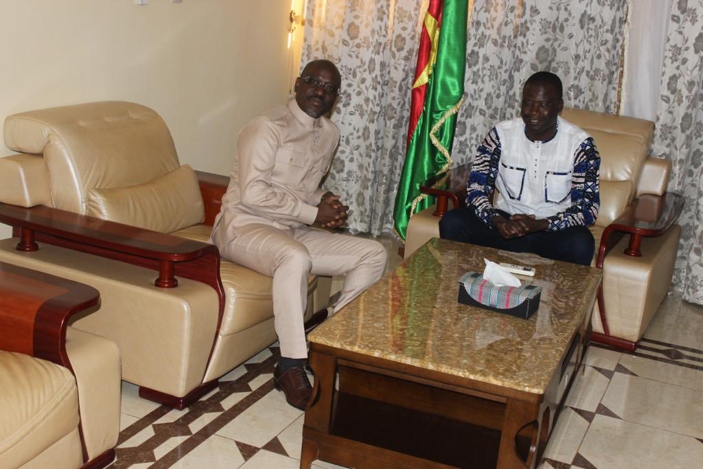 ZIGUIMAMADOU5's tweet photo. Le président #Guillaume K Soro et l'intrépide DG de l'ANR le capitaine #Oumarou Yabré https://t.co/qhCwiHVIQR