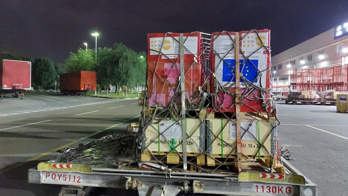 This week, 2 EU air bridge flights in aid of #Gaza are reaching Egypt.

The cargo of 136 tonnes includes:
🔺 EU mobile storage units to support logistics
🔺 Shelter, nutrition and health items offered by EU humanitarian partners
🔺 Medical and logistics equipment donated by 🇱🇺.
