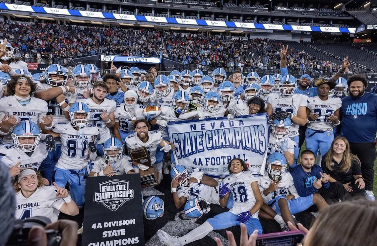 LVCen10Football tweet media