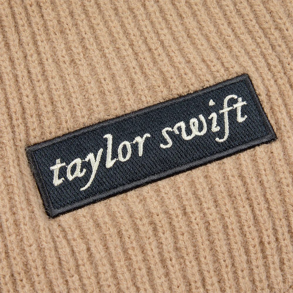 tsmerchalert's tweet photo. Folklore Album Chenille Patch Crewneck Sweater - $65 USD
https://t.co/r3HIFWcTaa https://t.co/XC8yIypAOz