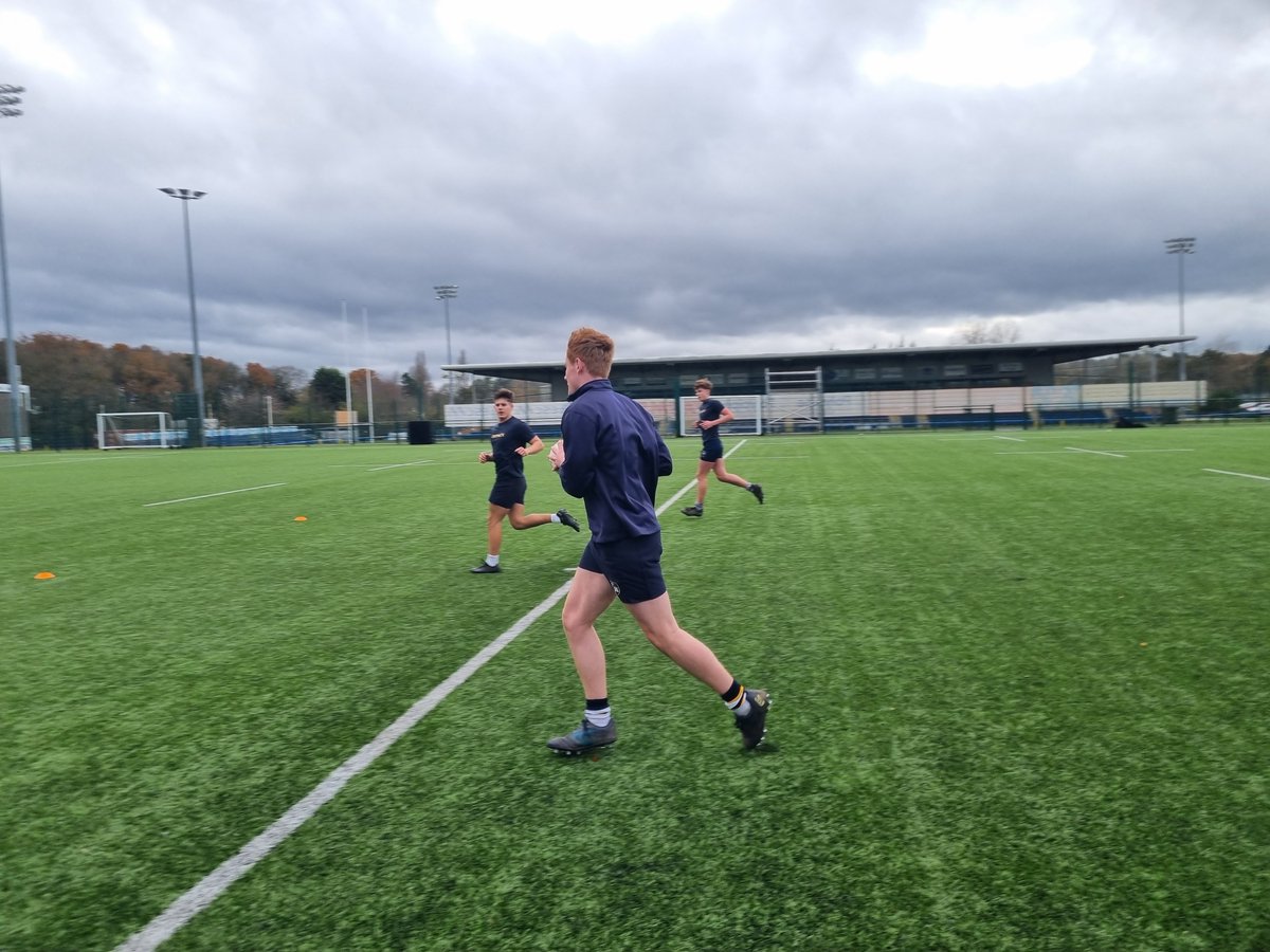 HillHouseRugby's tweet photo. 1st XV training from Castle Park, home of @DoncasterKnight Rugby this afternoon. A special thank you to Ollie Fox from the club for his work with our half backs. The 1st and 2nd XV face Woodhouse Grove at the stadium next Wednesday
#FindA https://t.co/MFiFB3r34b