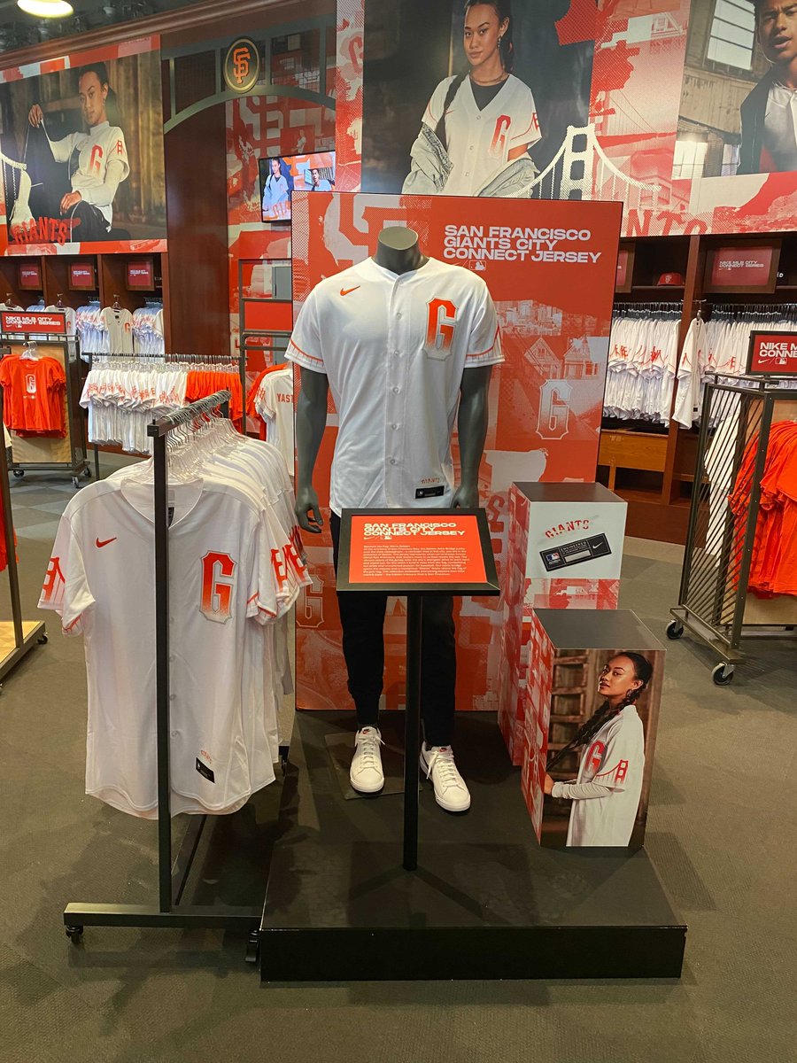Giants Dugout Store tweet media