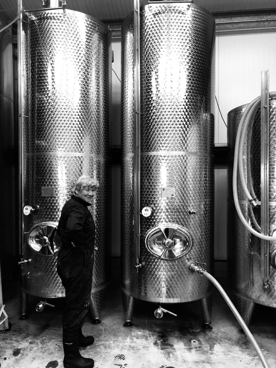 OffTheLine tweet media