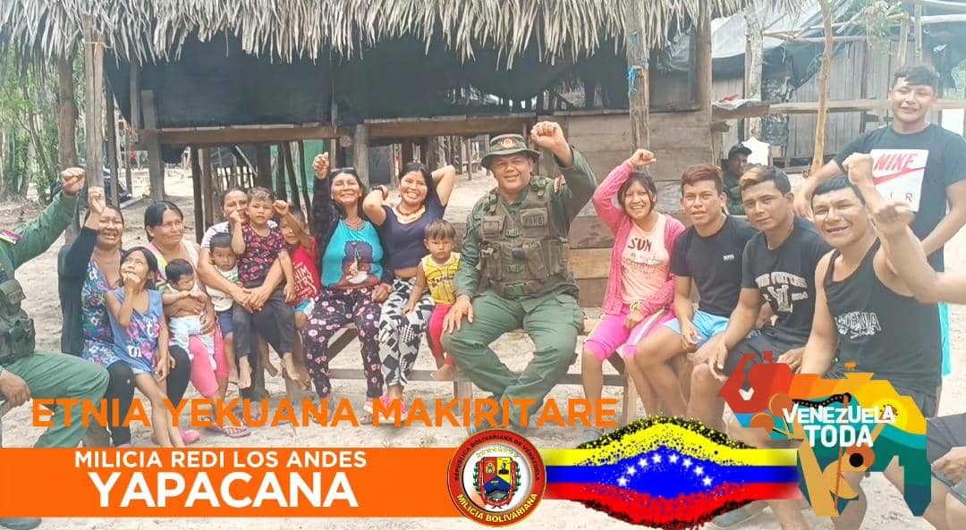 CmmzMerida's tweet photo. #FANB #ZODI22MERIDA
El GB Manuel E. Belzarez E. Desde el Parque Nacional Yapacana en el estado Amazonas el cual converso con los Indígenas de esa zona especialmente con los hombres y mujeres de la Etnia Yekuana Makiritare quienes saludaron a nuestro Presidente Nicolás Maduro. https://t.co/93Co4ex6a0