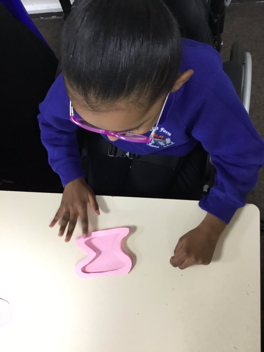LeysFarm's tweet photo. Some exciting shapes and design prototypes ready for our DT adventures with photograph frames. #LFJSDT https://t.co/EZjJjdbP4i