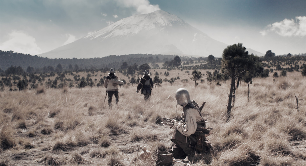 Sigue #LaRutadelTalento en #Tlaxcala! 🚎
Epitafio dir. Yulene Olaizola  
En 1519, camino a la capital azteca, México-Tenochtitlan, tres conquistadores españoles marchan hacia el volcán Popocatépetl enfrentándose a la naturaleza.      
🗓️23 de noviembre
📍Sala Miguel N Lira
