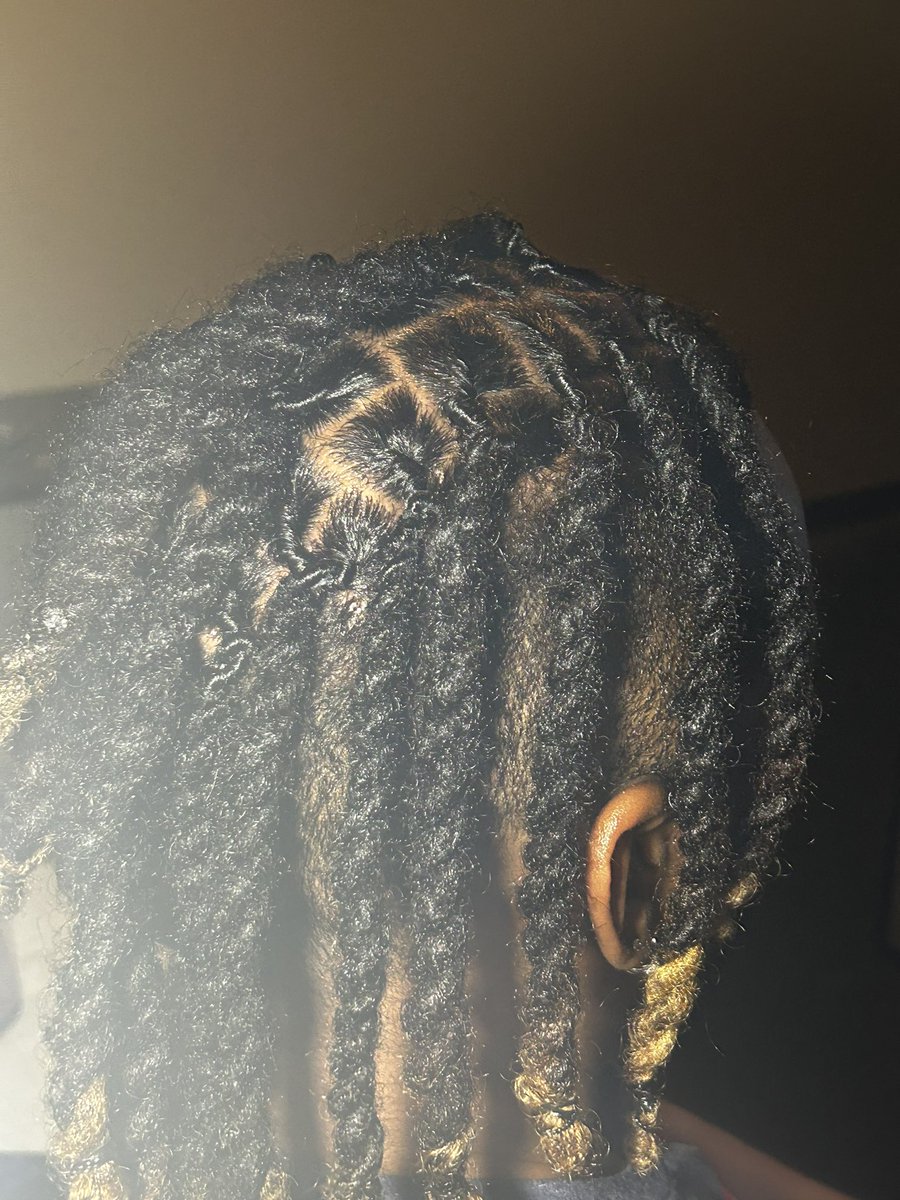 Buckelodeon's tweet photo. Yes I retwist hair β€οΈ Dm me #Atlonly https://t.co/CgEVTIyp55