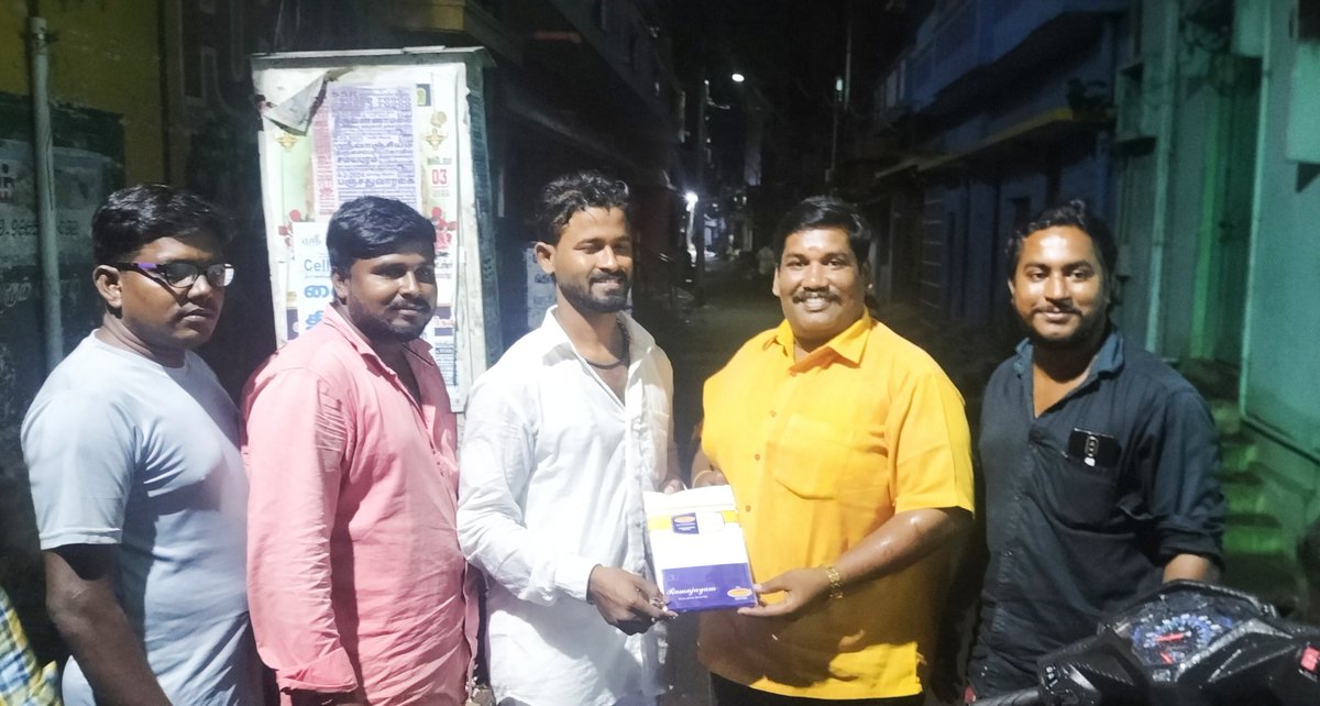 ArunPMK9's tweet photo. இன்று பிறந்தநாள் காணும் எனது ஆருயிர் அன்புத் தம்பி மாவட்ட வரன்னியர்  இளைஞர் சங்க செயலாளர்  #சங்கர் அவர்களுக்கு  பிறந்தநாள் வாழ்த்துக்கள் கூறிய போது https://t.co/A7GogmrStQ