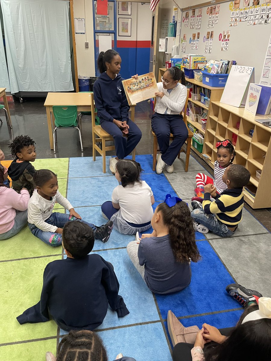 PS274BRONX's tweet photo. Student Council Reading to younger students for Thanksgiving gratitude 📖🦃 https://t.co/wg79IN3z1D