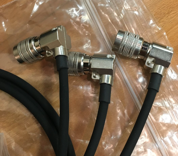 WAJ2017's tweet photo. キャノン、DCのケーブル制作はもちろんラベリアマイクのコネクタ取付加工（SONY、RAMSA、LEMOなど）
またコネクタやマイクに印字や彫刻を施すこともやっていますのでWEBもしくはDMにてお問い合わせください https://t.co/jaJC3A7Bka