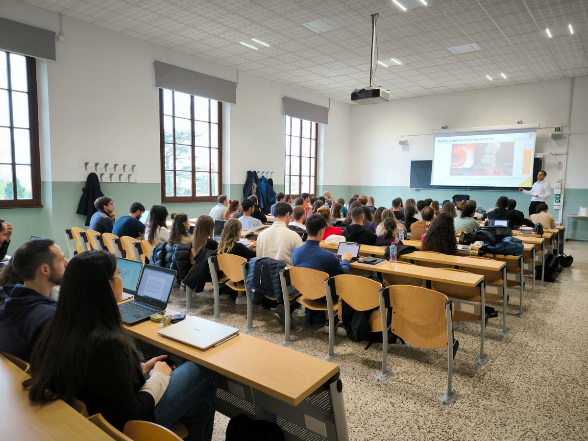 BioRoboticsLab (@assistivelab) on Twitter photo Glad and honoured to host Prof. <a href="/PietroValda/">Pietro Valdastri</a> from University of Leeds who presented his outstanding research on “Soft Robotics for Early Detection and Treatment of Cancer”.
📍University of Florence
#seminar #robots4treatment Glad and honoured to host Prof. <a href="/PietroValda/">Pietro Valdastri</a> from University of Leeds who presented his outstanding research on “Soft Robotics for Early Detection and Treatment of Cancer”.
📍University of Florence
#seminar #robots4treatment