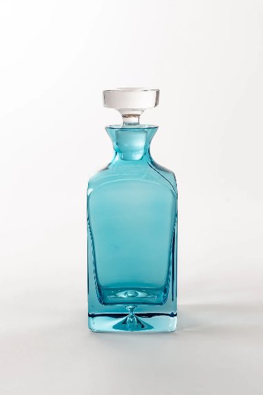 thecimonalisa's tweet photo. Instead of buying from Amazon, support a Black owned business for the holidays and order from Estelle Colored Glass. They have a wide variety of colors, glassware types, and even have some cute glass cake stands!

https://t.co/2eXgVXBPgP https://t.co/Lr5VmWRpdV