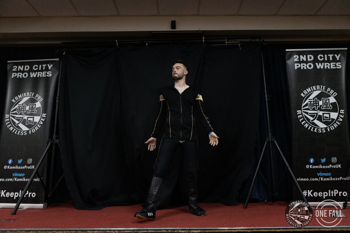 KamikazeProUK's tweet photo. #KPLive39 Match One

@NateReillyPW vs @ronnie_g_pw 

#KeepItPro #RelentlessForever #2ndCityProWres 

📸 @_one_fall https://t.co/TUymnbpLKf
