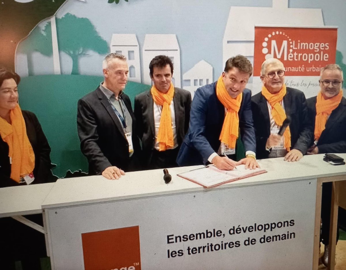 #SMCL | Hier à l'occasion du SMCL, focus sur le partenariat entre Orange &amp; la French Tech Limousin 🟧

🤜🤛 L'occasion de réaffirmer les collaborations au bénéfice des startups du territoire
🤝📝 En présence de Limoges Métropole, soutien historique de la French Tech Limousin
