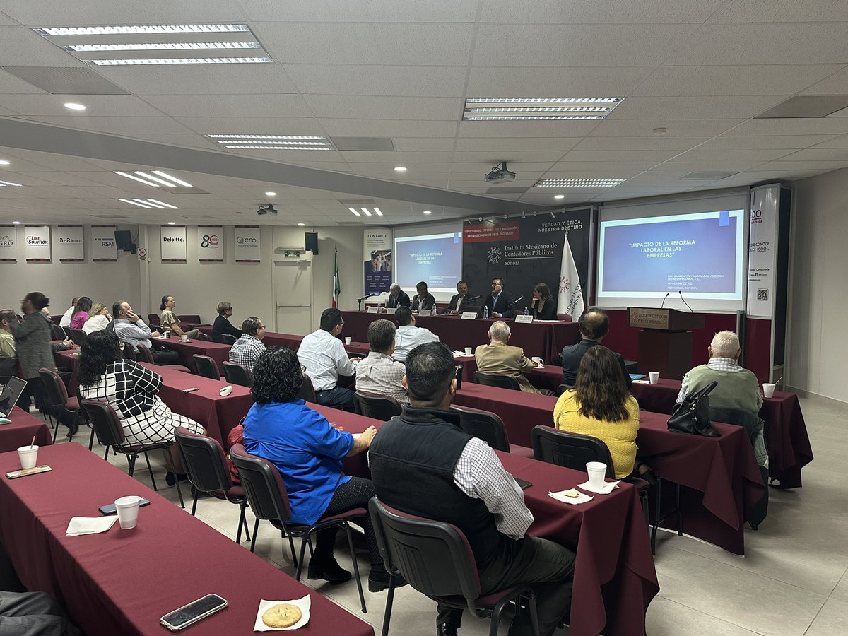 vrios69's tweet photo. Agradezco a mi amigo contador y presidente del @IMCPSONORA @AvelinoCastro6  su invitación a compartir con ese prestigiado foro, nuestra visión del IMPACTO DE LA REFORMA LABORAL EN LAS EMPRESAS. https://t.co/aXj9FHVCdA