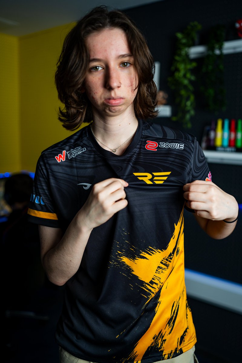 Roehampton Esports 23/24 Shirt design is up on the <a href="/RavenGG/">Raven</a> Store. Raven buff officially active. 

What do you think of the new design?