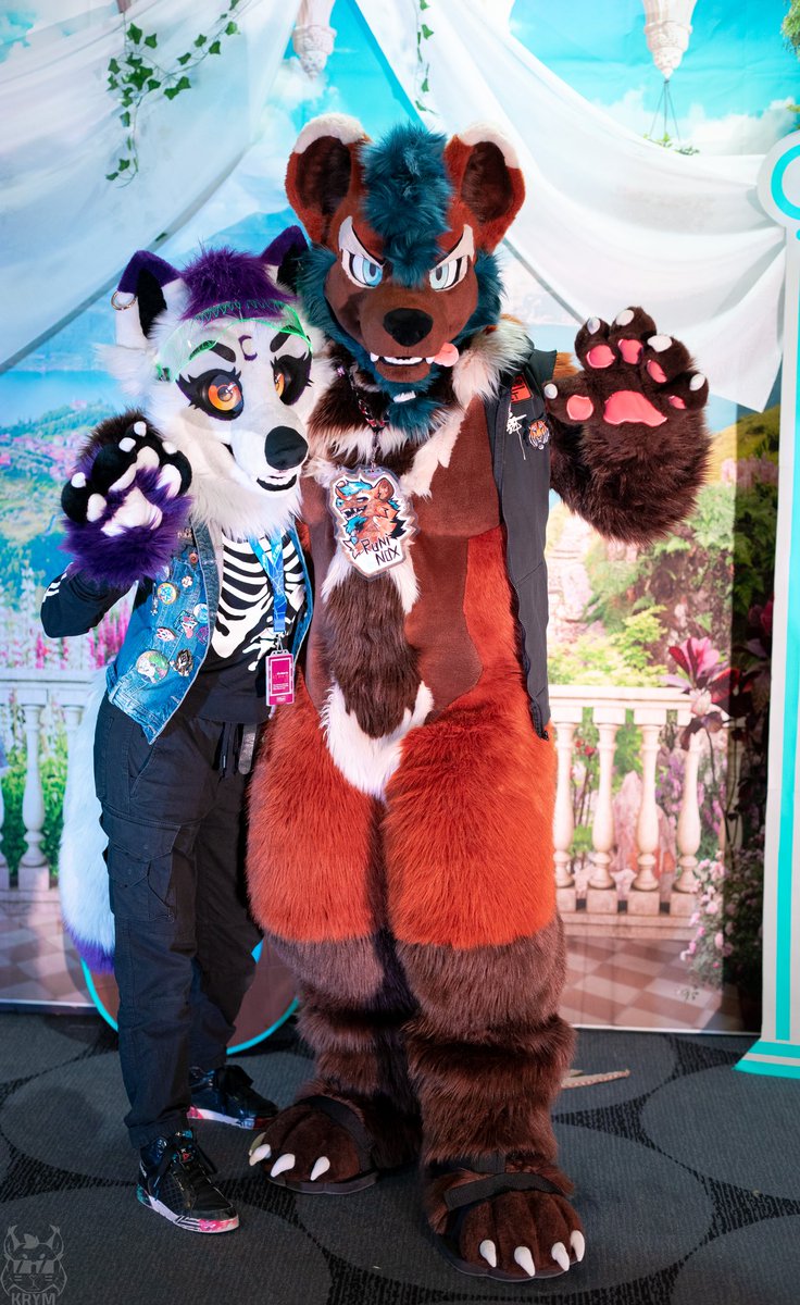 This is why i love the fandom, meet new kind people like <a href="/RuniNox/">RNox Studios</a> it's amazing ❤️

I'm happy to have theses pics to keep this memories thank you <a href="/Krymson_K/">Krym🐾</a> !