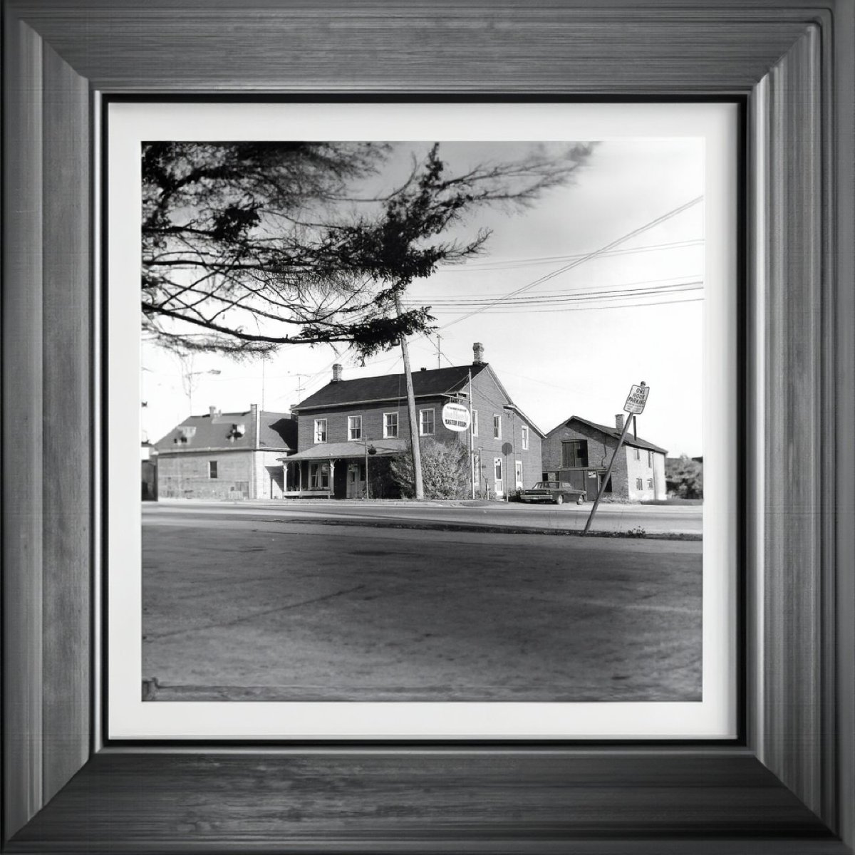 _iConnect's tweet photo. Discover the past as we build the future! This is the Harper Building - a piece of history at the corner of Franklin and Dundas, where George Potts' house once stood. 
 
#ontarioarchives #history #iConnect #iConnectCommunity https://t.co/7mYPAa9HKA