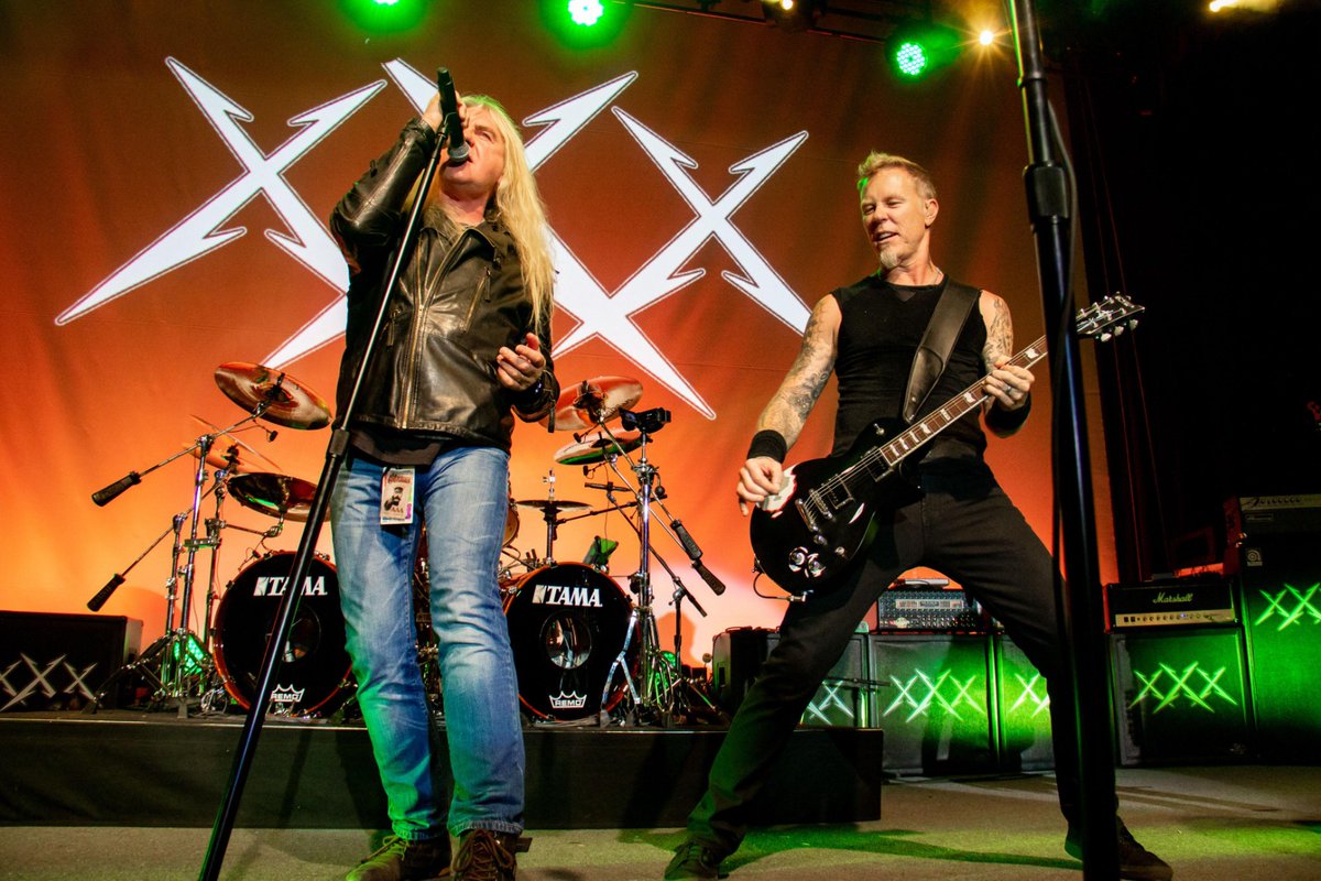 chileanhorsemen's tweet photo. #MotorcycleMan| HOY se presenta Biff Byfford junto a @SaxonOfficial en @blondieclub, una de las bandas inglesas del heavy metal más emblemáticas de la escena e influencia absoluta para los de San Francisco.
Y tú, vas esta noche? 👀💥
#TheChileanHorsemen
#LocalChapter78 https://t.co/2MNzzVRvxf