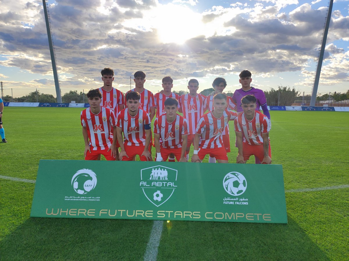 ⏱️ +90' | 🔚 ¡Final del partido!

➡️ <a href="/SSDFT_AR/">برنامج الابتعاث السعودي لتطوير مواهب كرة القدم</a> 1-1 #UDAJuvenilA
⚽️ José Ismael

💪 ¡Conseguimos empatar tras una muy buena segunda mitad! Partido complicado ante un gran equipo 

#VamosAlmería 🦁🔴⚪️ |🏆 <a href="/AlAbtalCup_ar/">كأس الأبطال الدولية</a>