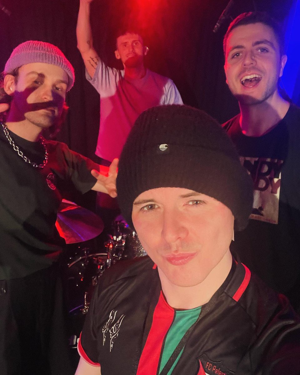 Declan Welsh & The Decadent West tweet media