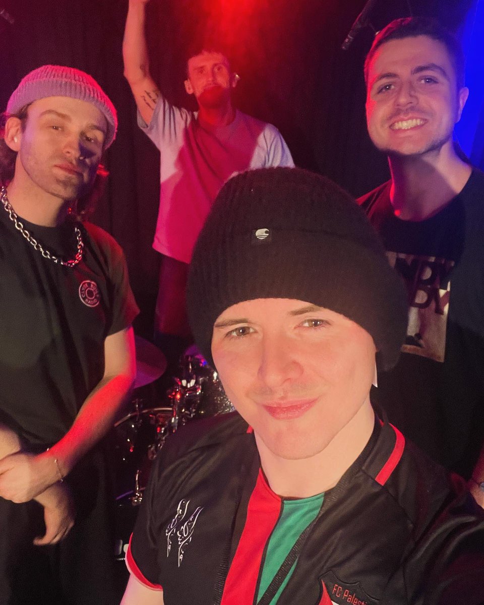 Declan Welsh & The Decadent West (@declanwelsh) on Twitter photo First night of the EU tour… and somehow <a href="/jamieholmes__/">JAMIE HOLMES</a> has returned!
We start in Koln tonight at Blue Shell Koln with @tiniecreatures supporting!
Doors are 8 o’clock, TC at 9, DWDW 945!
Some tickets left on the door so get down early ! X First night of the EU tour… and somehow <a href="/jamieholmes__/">JAMIE HOLMES</a> has returned!
We start in Koln tonight at Blue Shell Koln with @tiniecreatures supporting!
Doors are 8 o’clock, TC at 9, DWDW 945!
Some tickets left on the door so get down early ! X