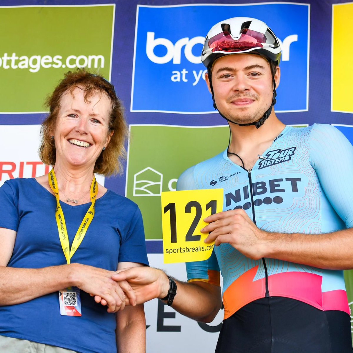 🛒Bringing the black to your Friday🛒

They don’t come much bigger in charisma than Harry Tanfield! We are delighted to welcome Harry to the Saint Piran family. Harry belongs in black - Click the link below to adopt Harry

🔗 saintpiranservicecourse.com/products/harry…

#themeninblack #blacktrain