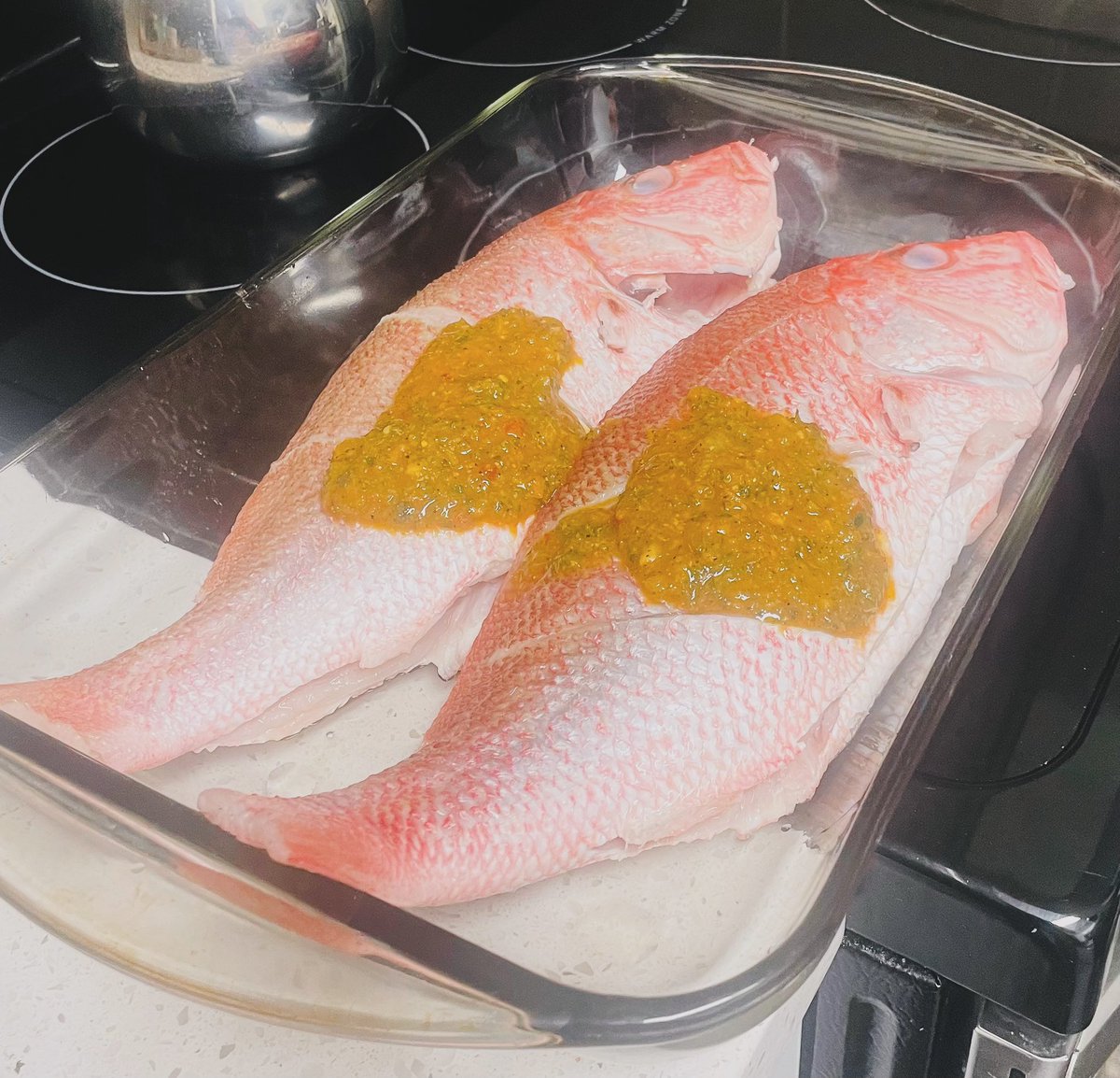 NithaelEmilcar's tweet photo. No farm raised no added 
Fresh red snapper off the deck to your plate at Emilcar poissonnerie ☎️786-278-8795 https://t.co/b2NapH2csX