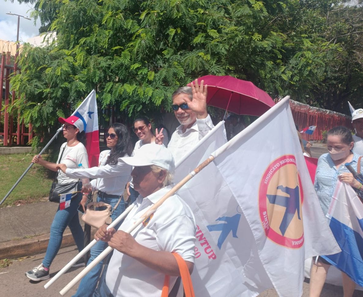 IEA_UP's tweet photo. El IEA de la UP participó de la marcha universitaria pacífica hacia la Corte Suprema de Justicia para exigir el fallo de inconstitucionalidad de la ley 406 del Contrato Minero. https://t.co/OgZVH8AMSE